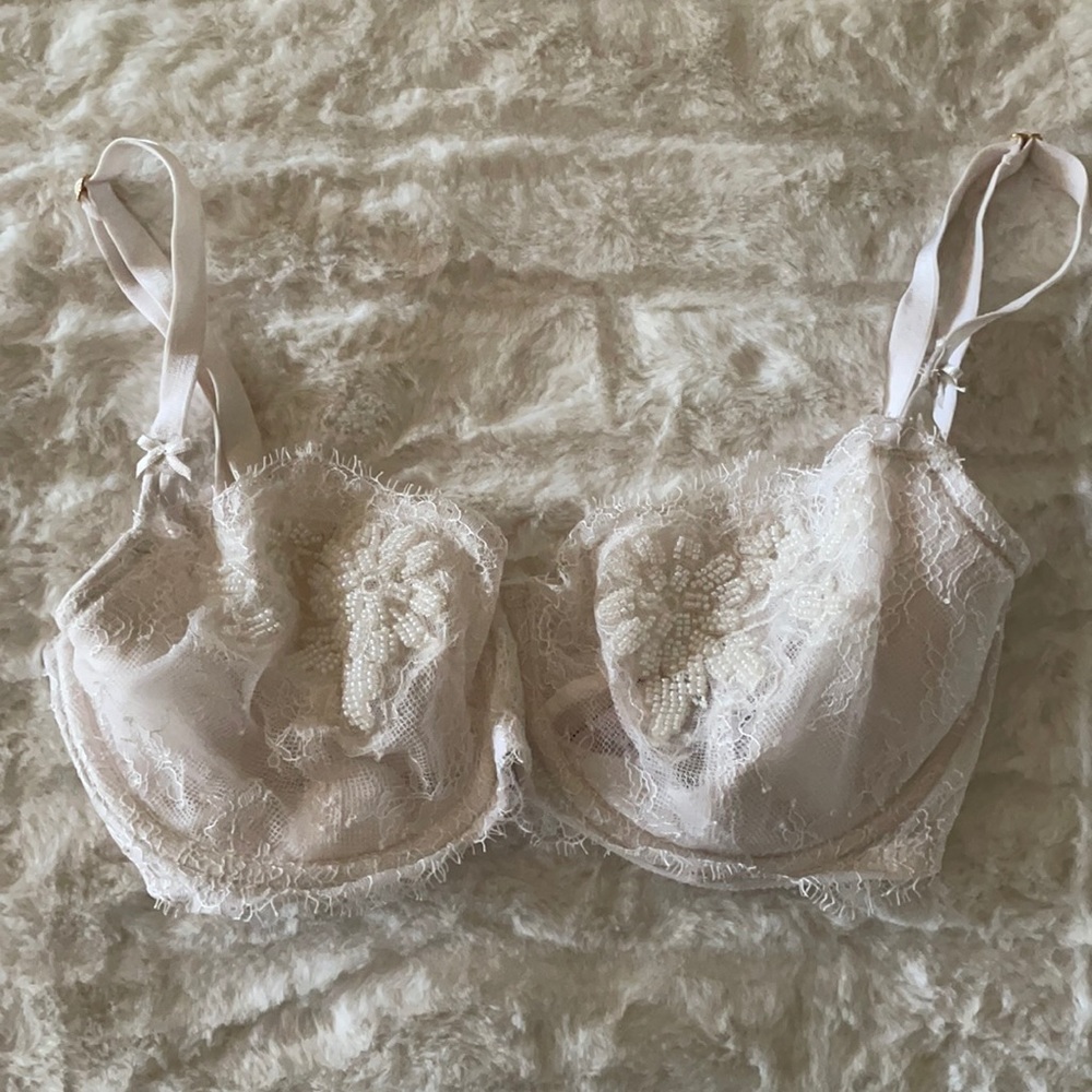 Victoria’s Secret Unlined Push Up Bra
